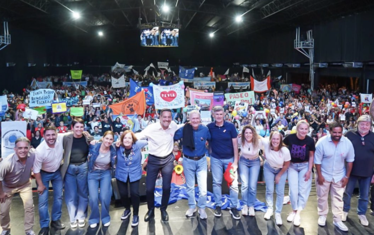 Schiaretti con trabajadores de la economía popular